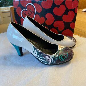 T.U.K. Peacock Anti Pop Heel Ivory Teal Plum Women's Size 6 - Vintage retro pump